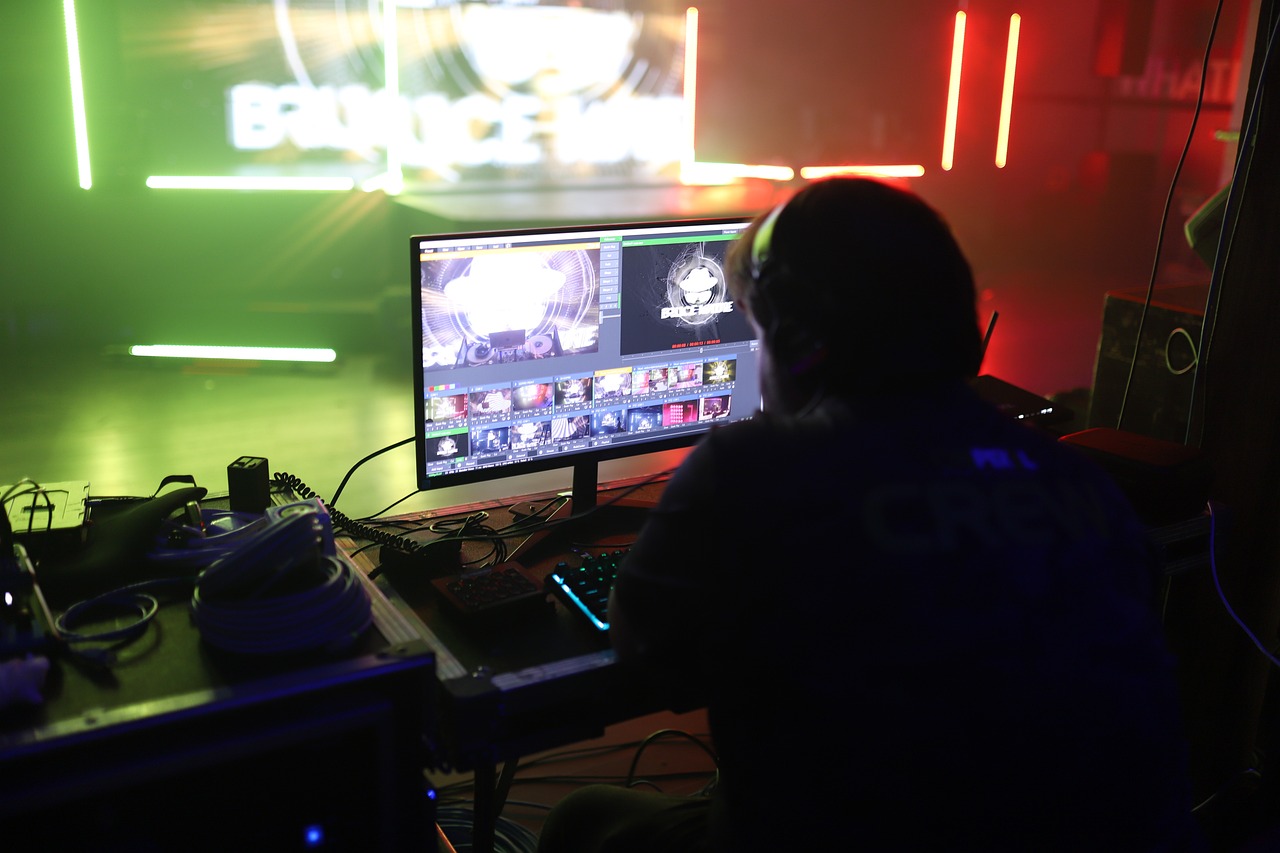 技术支持辅助产业与互联网产业的交融